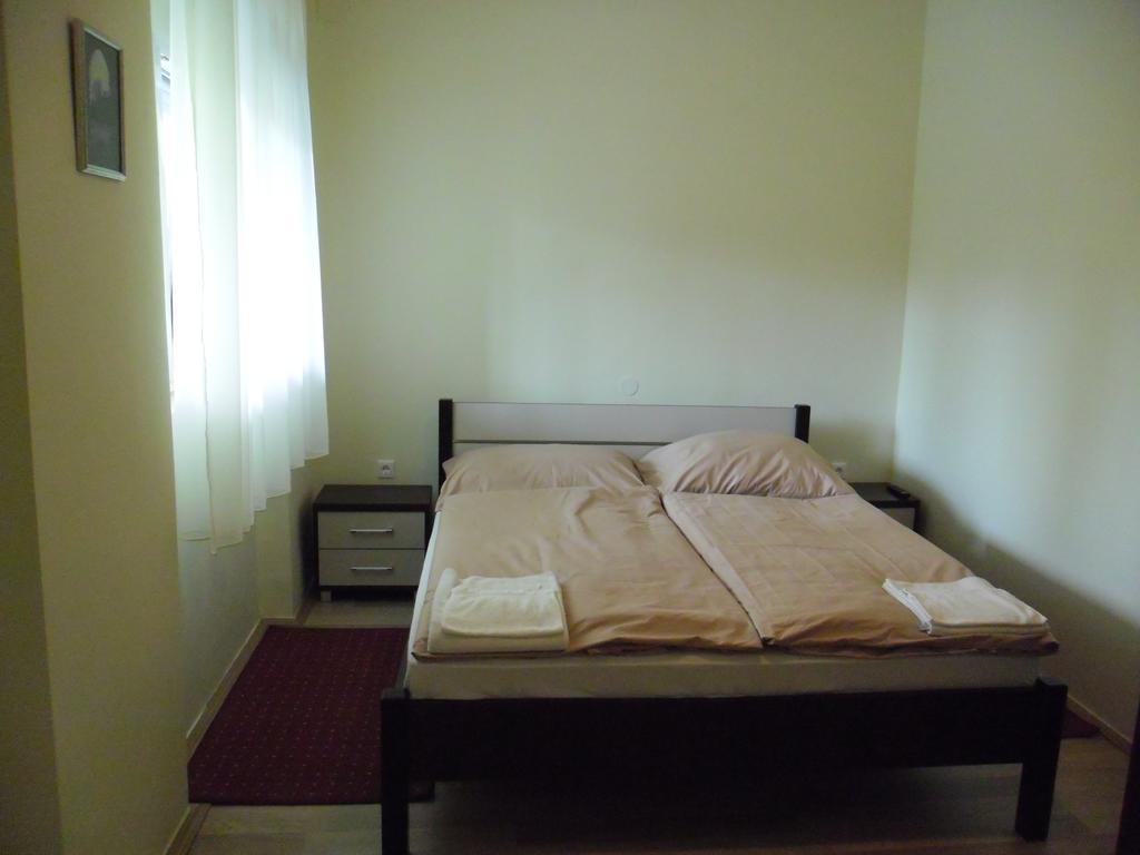 Hotel Family Balatonföldvár Oda fotoğraf