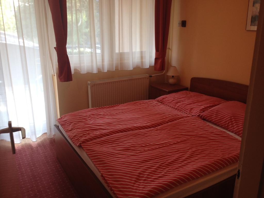 Hotel Family Balatonföldvár Oda fotoğraf