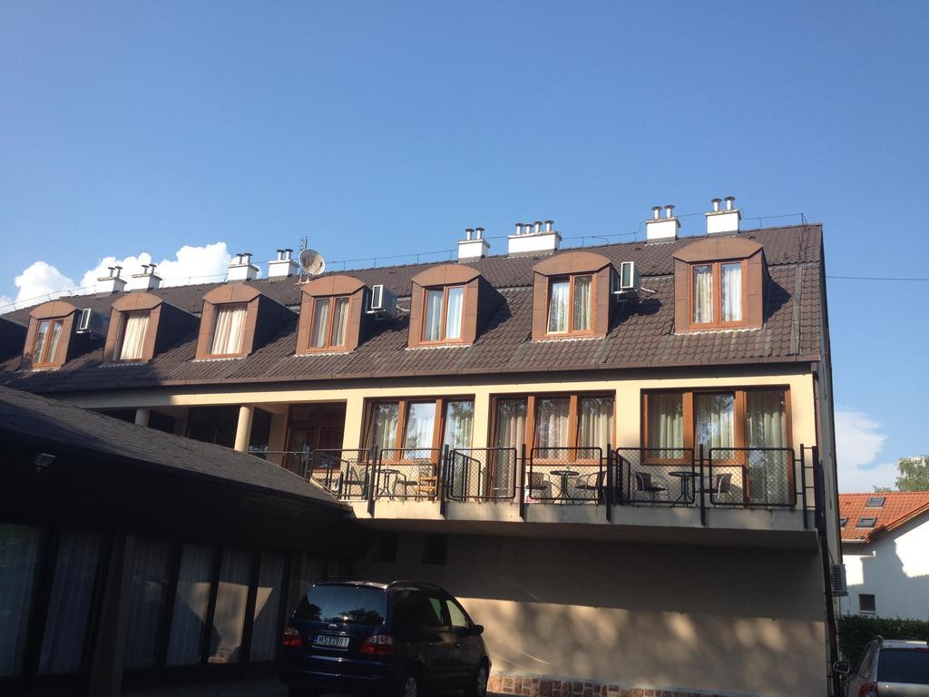 Hotel Family Balatonföldvár Dış mekan fotoğraf