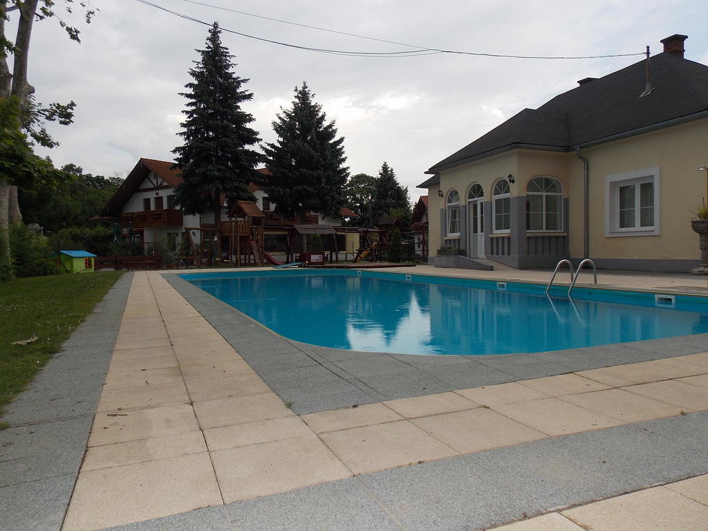 Hotel Family Balatonföldvár Dış mekan fotoğraf