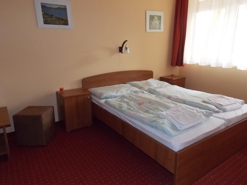 Hotel Family Balatonföldvár Dış mekan fotoğraf