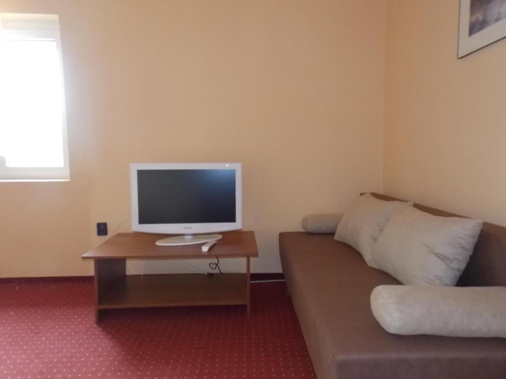 Hotel Family Balatonföldvár Oda fotoğraf