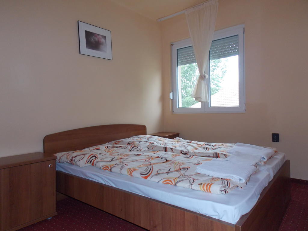 Hotel Family Balatonföldvár Dış mekan fotoğraf